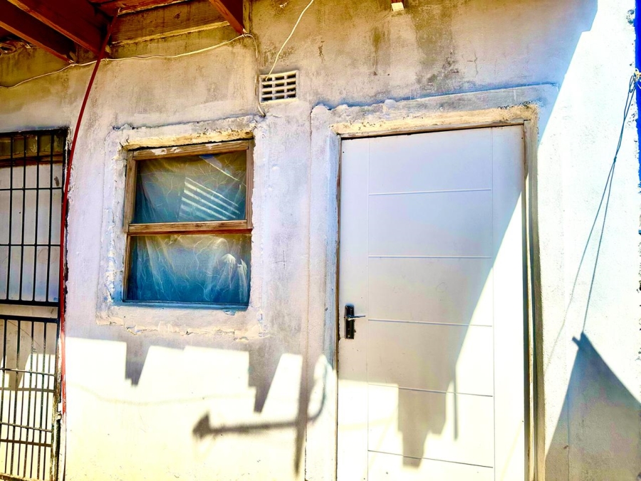6 Bedroom Property for Sale in Imizamo Yethu Western Cape